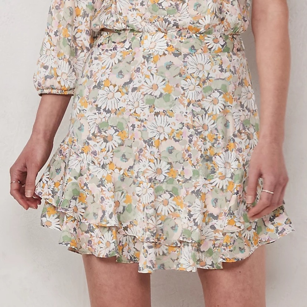 LC Lauren Conrad Daisy Floral Print Ruffle Mini Skirt Y2K Size XXL